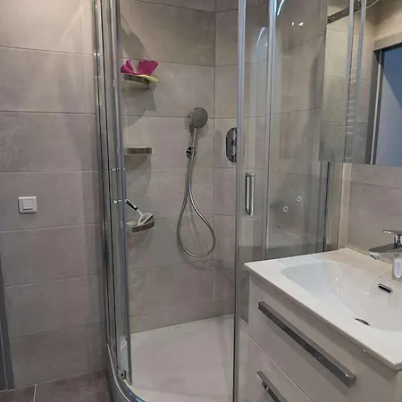 Studio Cabine Renove Avec Parking - 4 Pers. - Fr-1-250-272 Apartmán